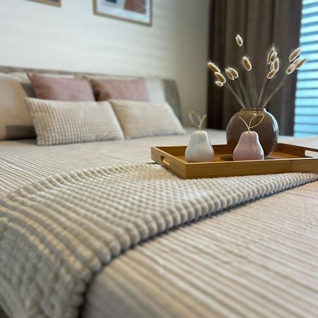M&M2 Apartment Near Center With Free Parking - Ac Košice Esterno foto
