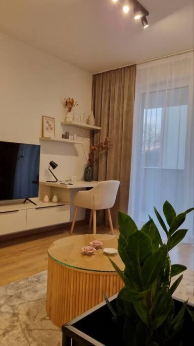 M&M2 Apartment Near Center With Free Parking - Ac Košice Esterno foto