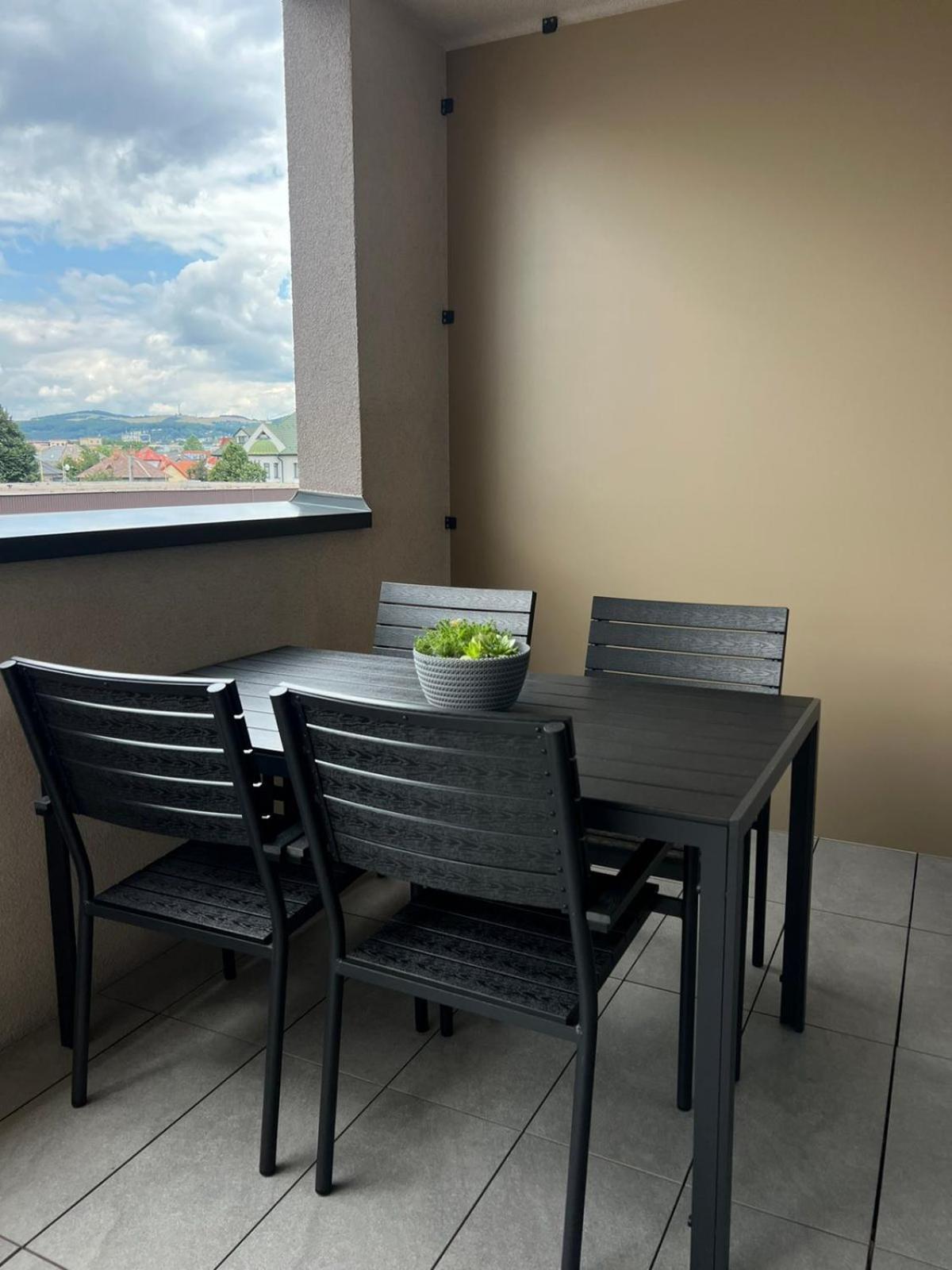M&M2 Apartment Near Center With Free Parking - Ac Košice Esterno foto